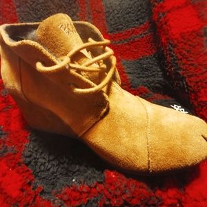 Bob's By Sketchers Memory Foam